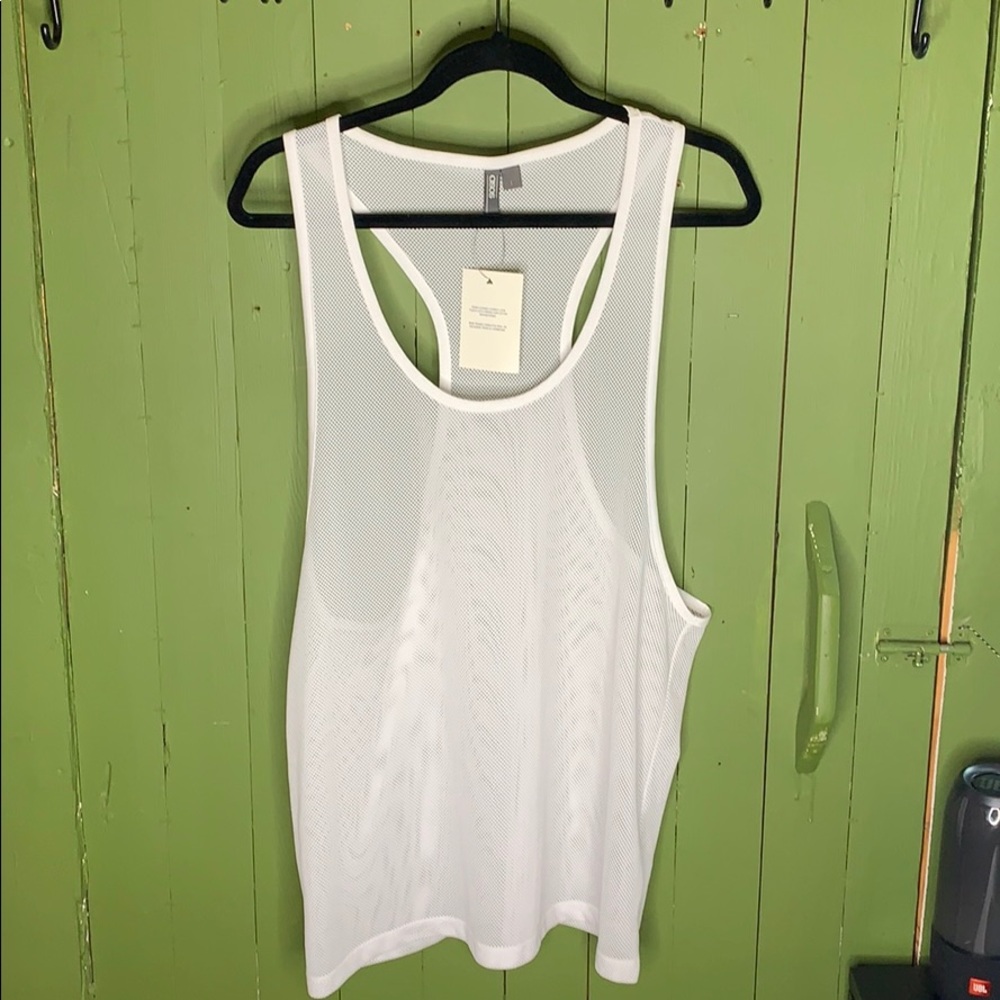 Mesh muscle tank